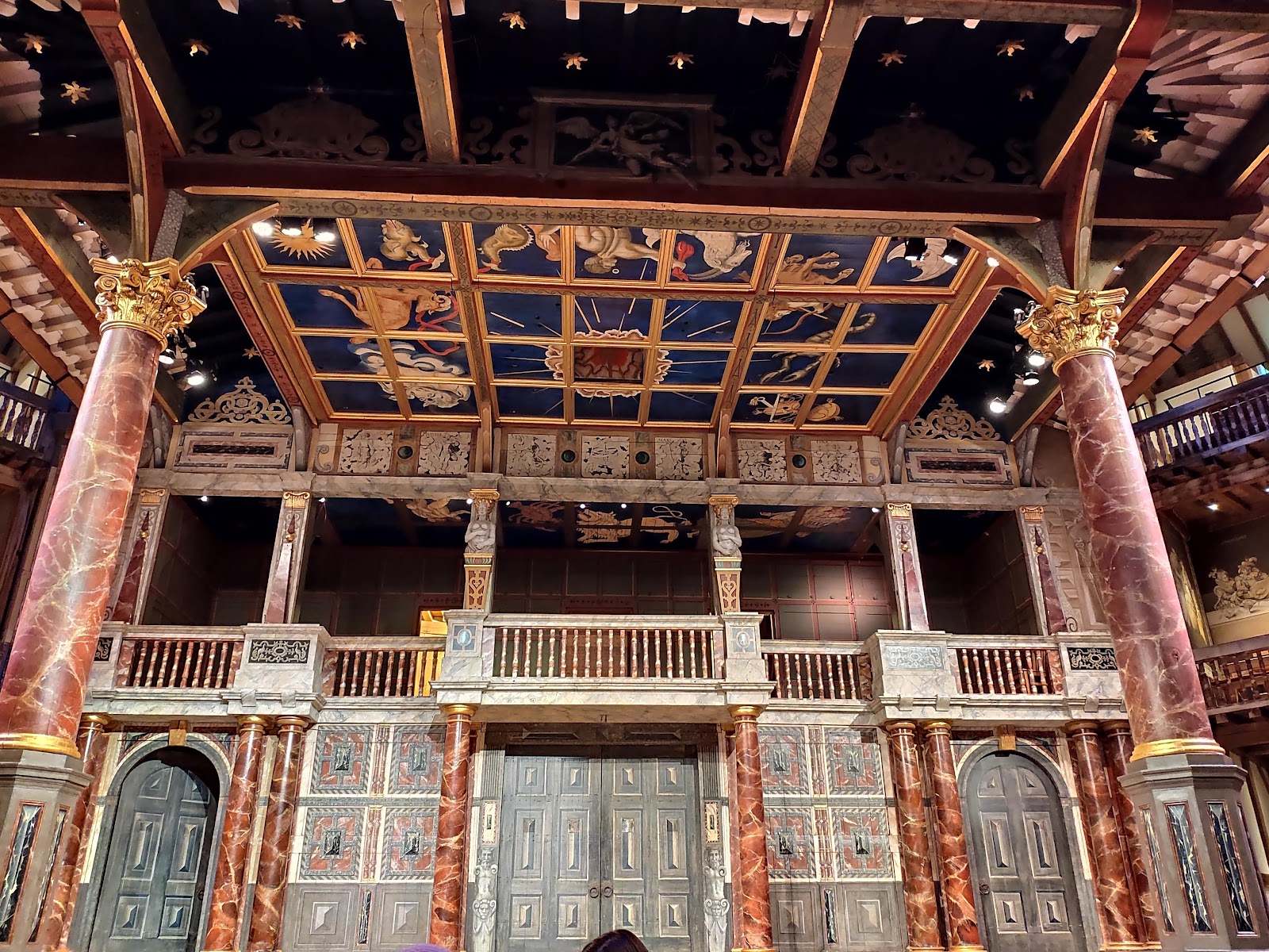 Globe Theatre — photo 4