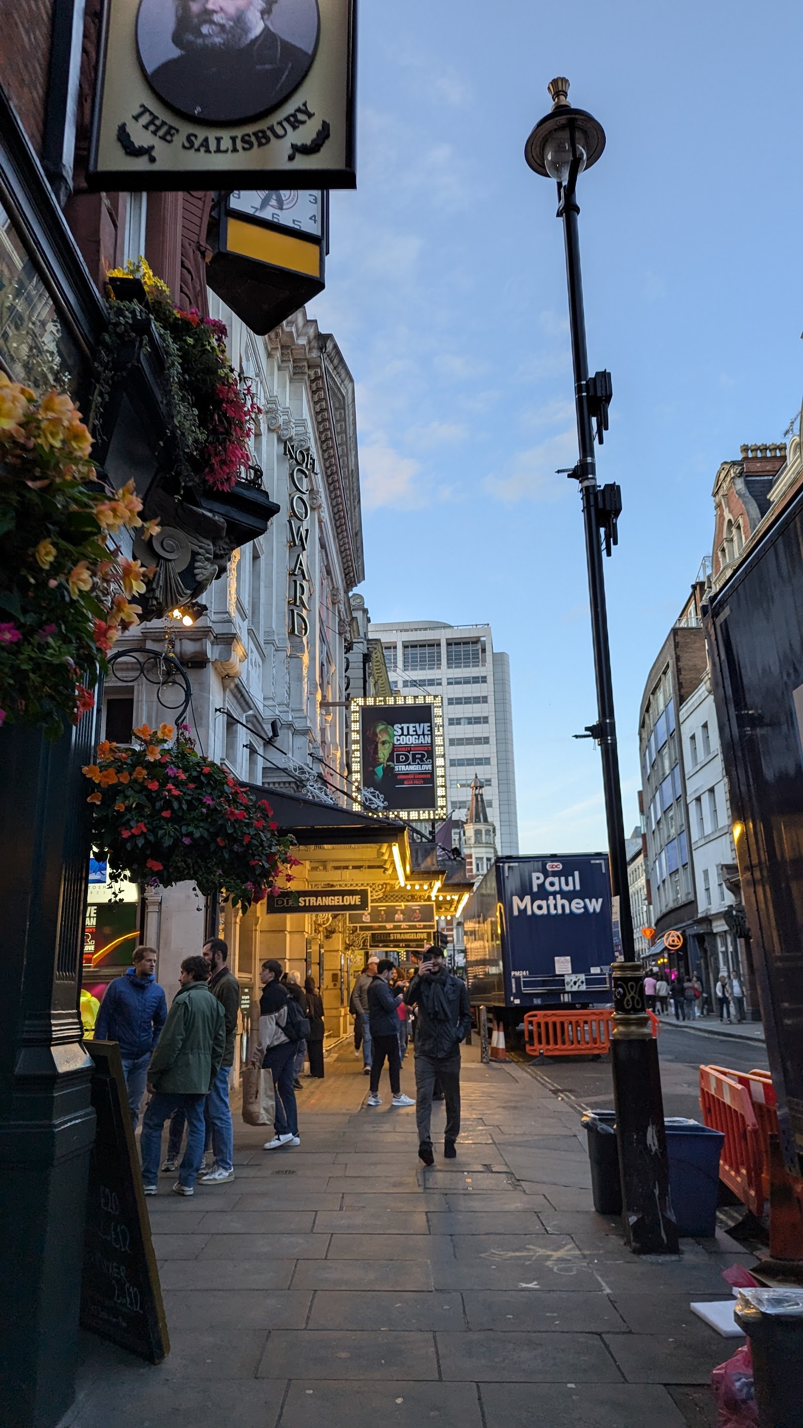 Noel Coward Theatre London — photo 4
