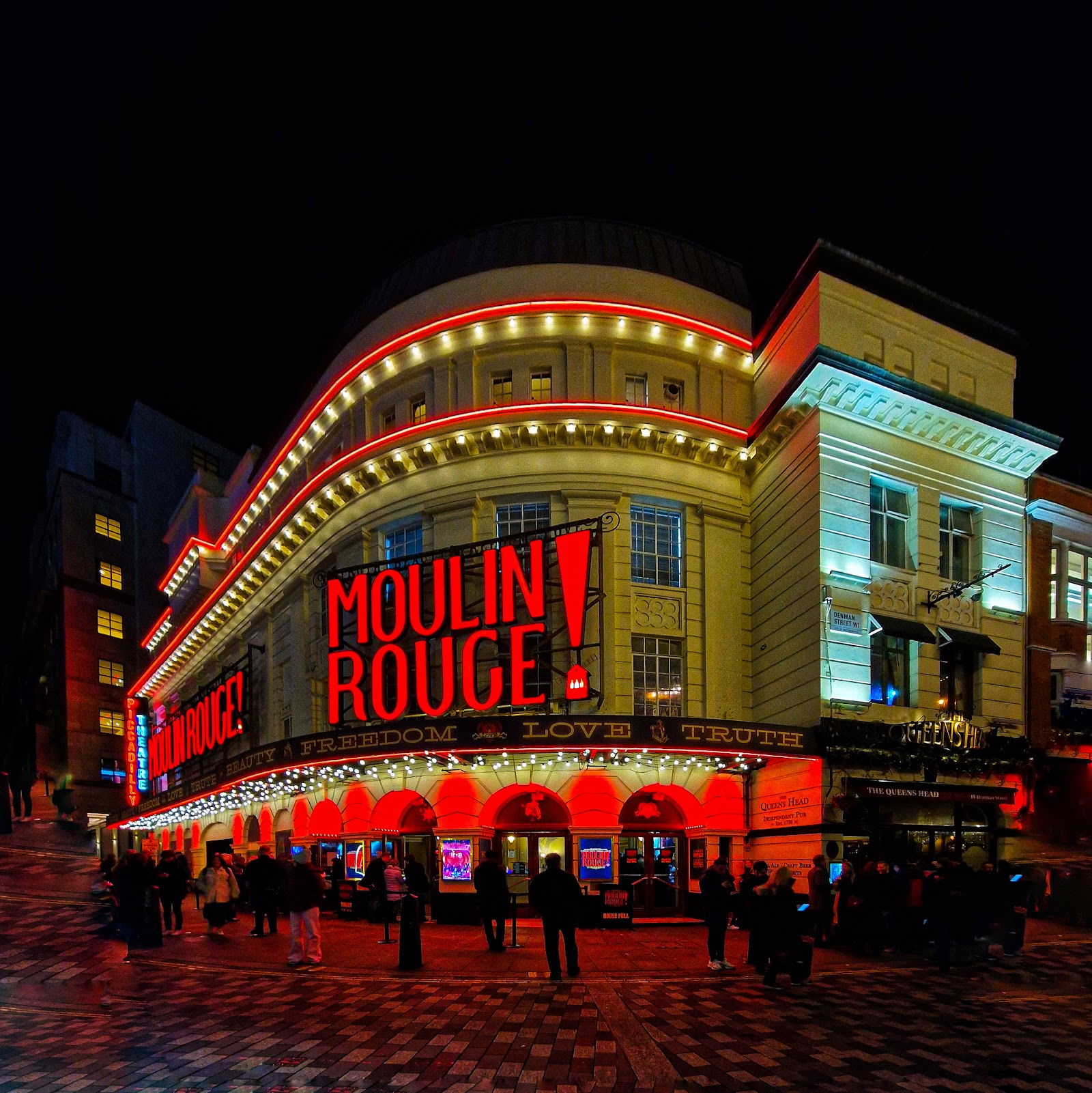Piccadilly Theatre — photo 2