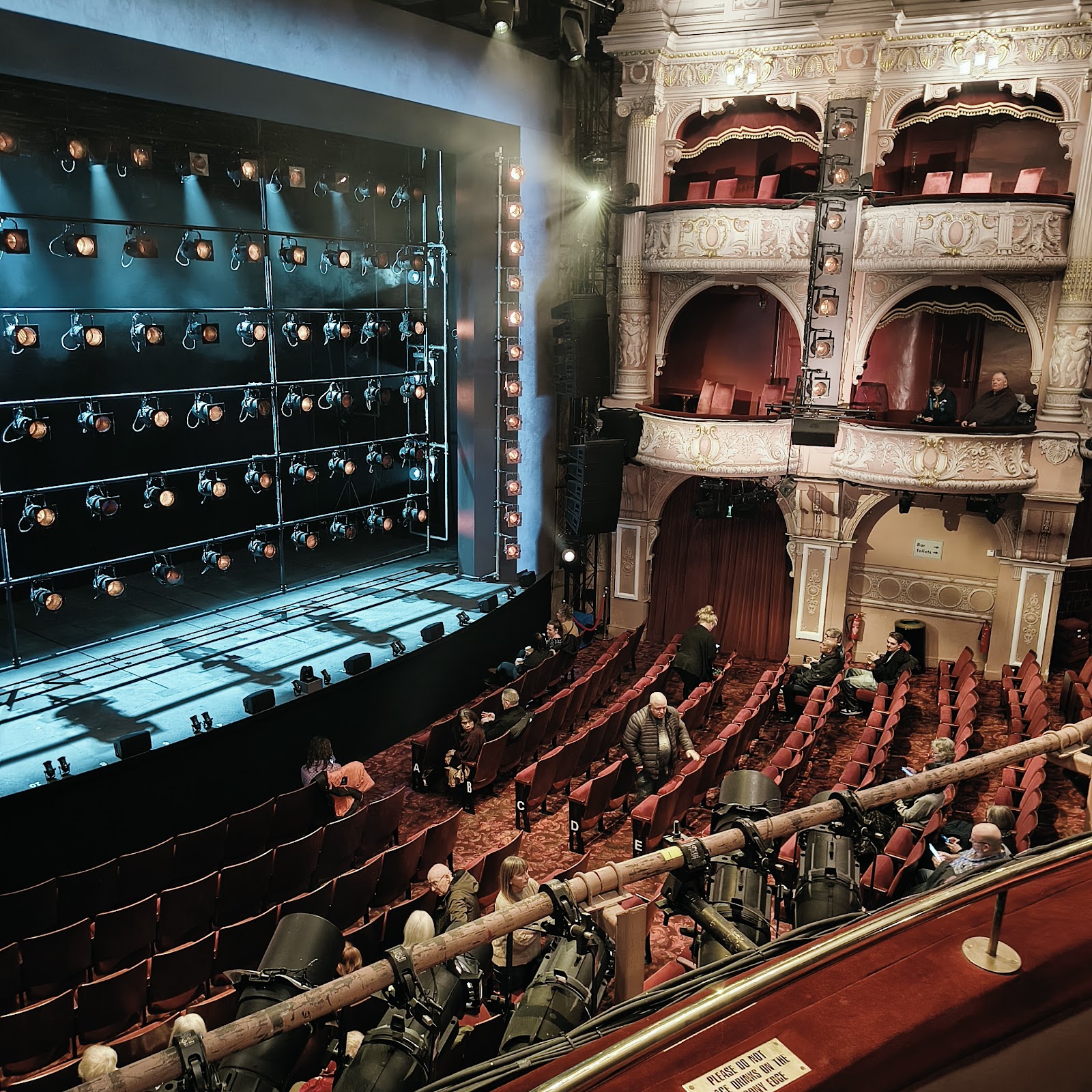 Shaftesbury Theatre — photo 3