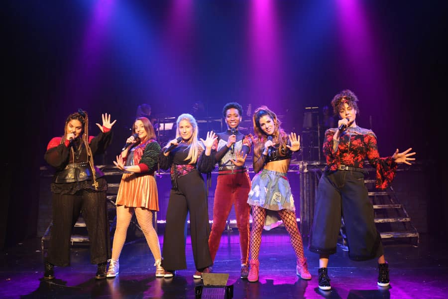 SIX the musical Arts Theatre review
