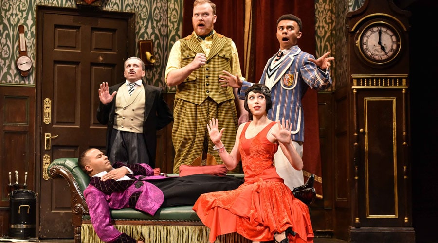 Play That Goes Wrong West End tickets